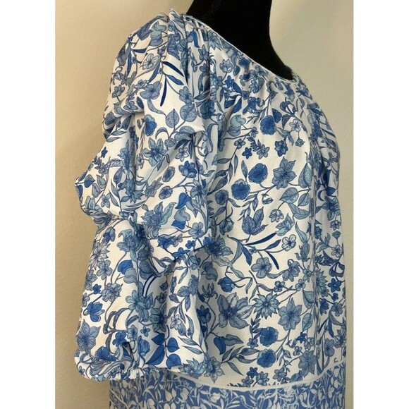 CeCe Blouse Blue and White Floral Ruffle Sleeve Blouse Size Medium (8/10) - Picture 5 of 9